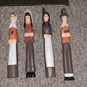 Set of 4 Thanksgiving figurines